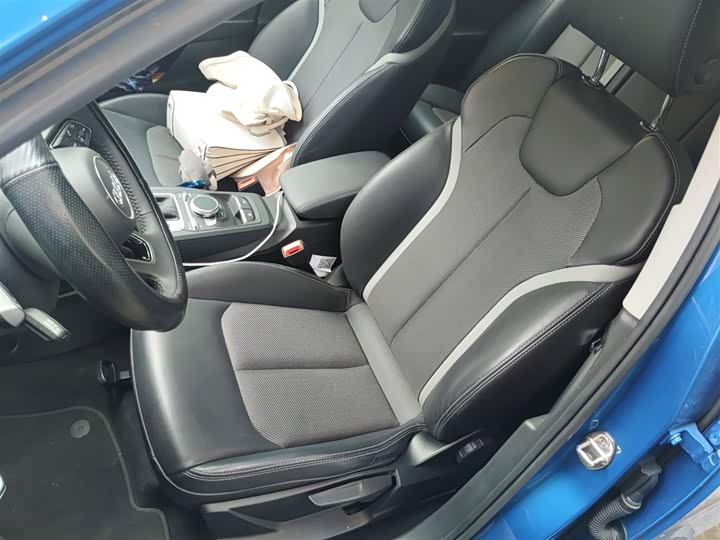 Audi Q2L e-tron 2019 2019款 Q2L e-tron 纯电智享型