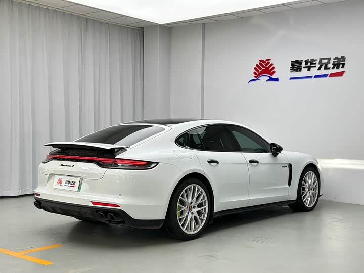 Porsche Panamera Hybrid 2023 2023款 Panamera 4 E-Hybrid 铂金版 2.9T