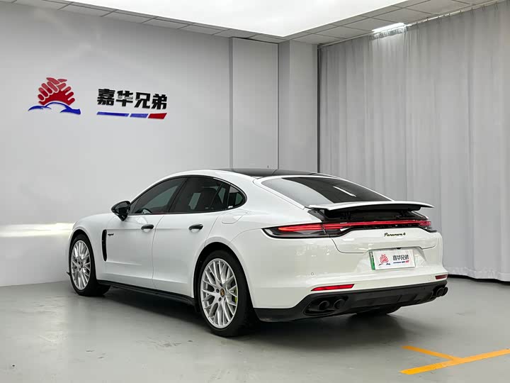 Porsche Panamera Hybrid 2023 2023款 Panamera 4 E-Hybrid 铂金版 2.9T