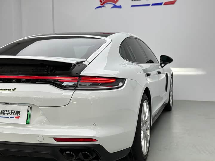 Porsche Panamera Hybrid 2023 2023款 Panamera 4 E-Hybrid 铂金版 2.9T