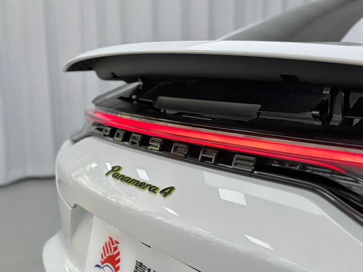 Porsche Panamera Hybrid 2023 2023款 Panamera 4 E-Hybrid 铂金版 2.9T