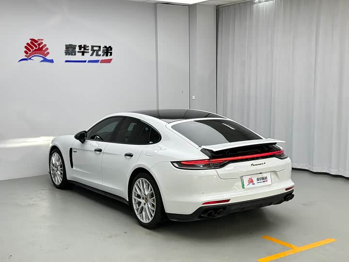Porsche Panamera Hybrid 2023 2023款 Panamera 4 E-Hybrid 铂金版 2.9T