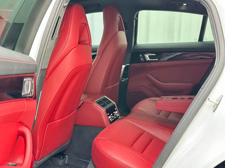 Porsche Panamera Hybrid 2023 2023款 Panamera 4 E-Hybrid 铂金版 2.9T