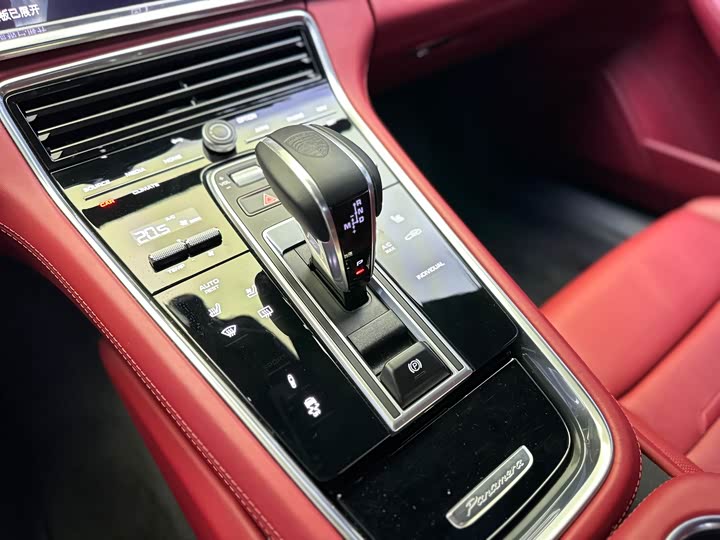 Porsche Panamera Hybrid 2023 2023款 Panamera 4 E-Hybrid 铂金版 2.9T