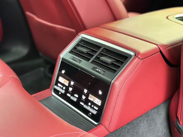 Porsche Panamera Hybrid 2023 2023款 Panamera 4 E-Hybrid 铂金版 2.9T