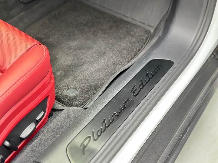 Porsche Panamera Hybrid 2023 2023款 Panamera 4 E-Hybrid 铂金版 2.9T