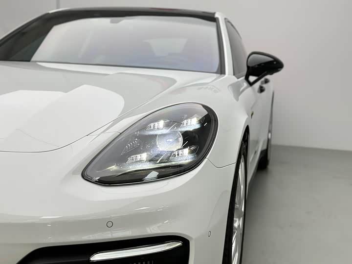 Porsche Panamera Hybrid 2023 2023款 Panamera 4 E-Hybrid 铂金版 2.9T