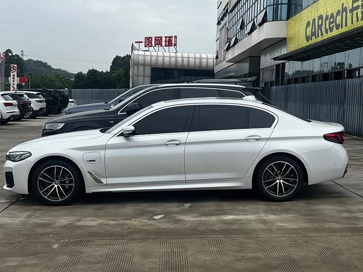 BMW 5 Series Hybrid 2022 2022款 改款二 535Le M运动套装