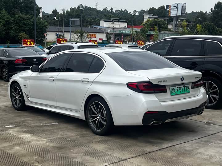 BMW 5 Series Hybrid 2022 2022款 改款二 535Le M运动套装