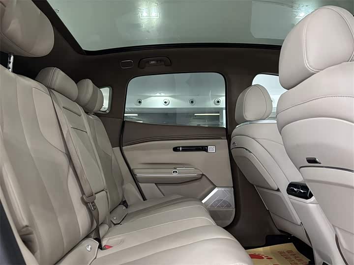 GAC Hyptec HT 2023 2023款 670 后驱特高压NDA版