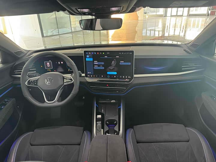 Volkswagen Passat 2025 2025款 Pro 380TSI 星空龙尊版