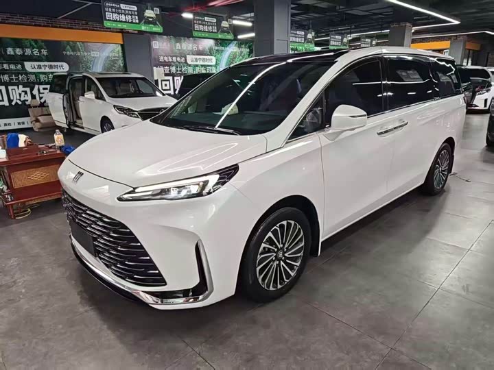 Buick GL8 Hybrid 2025 2025款 陆尚 尊享版 7座