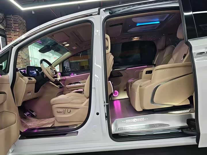 Buick GL8 Hybrid 2025 2025款 陆尚 尊享版 7座