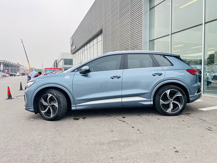 2024 Audi Q4 e-tron
