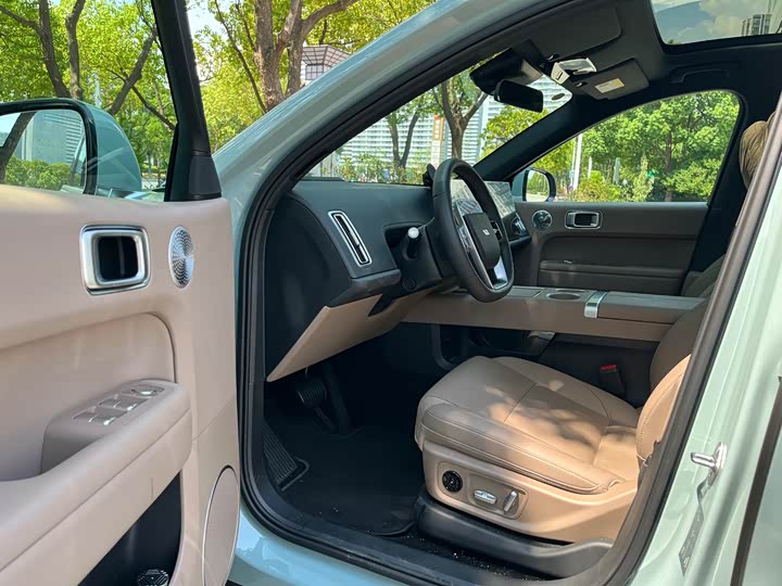 LiXiang L6 2025 2025款 Max 智能焕新版