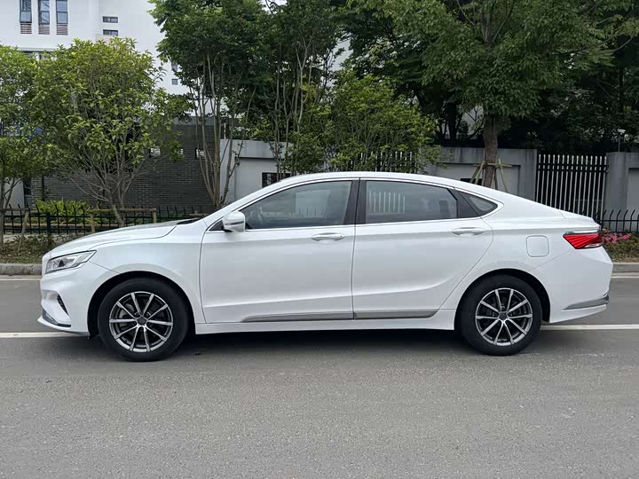 Geely Emgrand GT 2021 2021款 1.8T 领航版+
