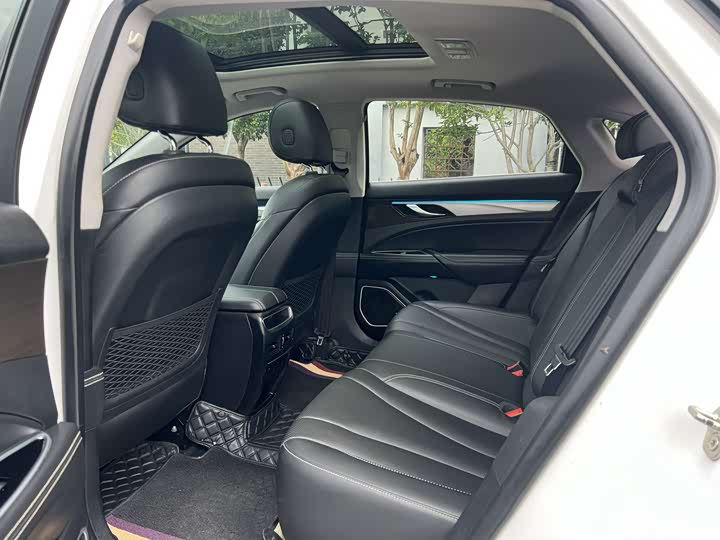 Geely Emgrand GT 2021 2021款 1.8T 领航版+