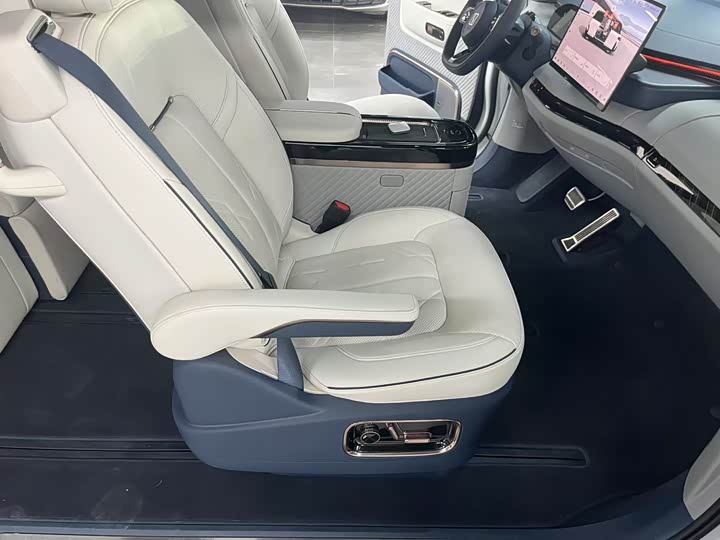 Zeekr Mix 2025 2025款 长续航智驾版