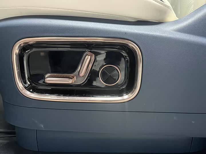 Zeekr Mix 2025 2025款 长续航智驾版