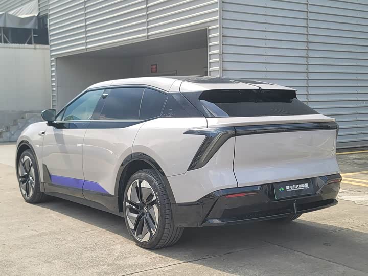 HiPhi Y 2023 2023款 560km 先锋版