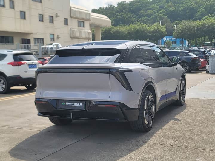 HiPhi Y 2023 2023款 560km 先锋版