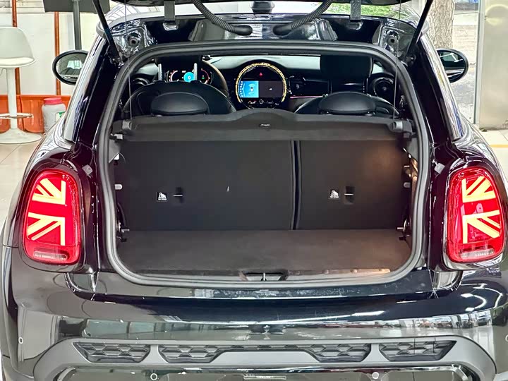 Mini Mini JCW 2023 2023款 改款 2.0T JOHN COOPER WORKS ALL-IN