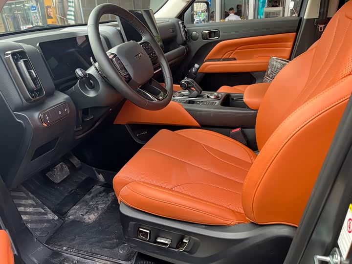 Haval H9 2024 2024款 2.0T 汽油四驱极境版