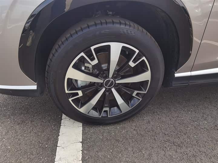 Roewe D5X DMH 2024 2024款 135旗舰版