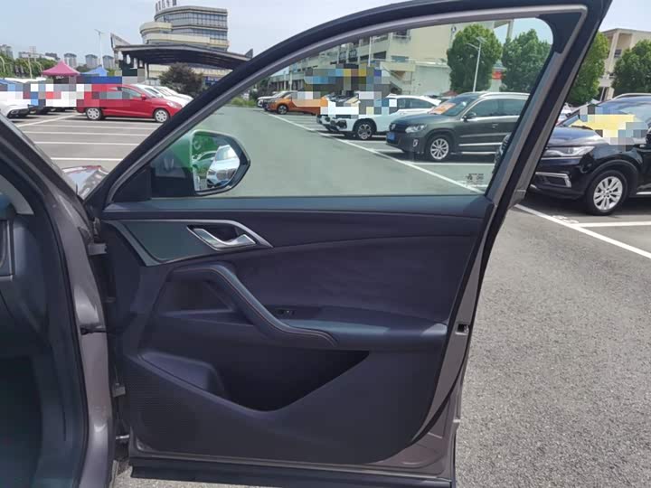 Roewe D5X DMH 2024 2024款 135旗舰版