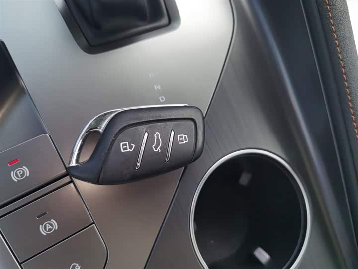 Roewe D5X DMH 2024 2024款 135旗舰版