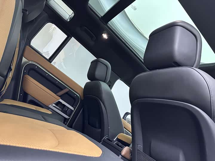 Land Rover Defender 2024 2024款 110 3.0T P400 X-DYNAMIC HSE