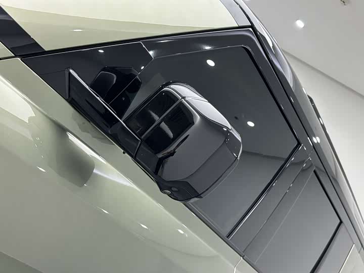 Land Rover Defender 2024 2024款 110 3.0T P400 X-DYNAMIC HSE