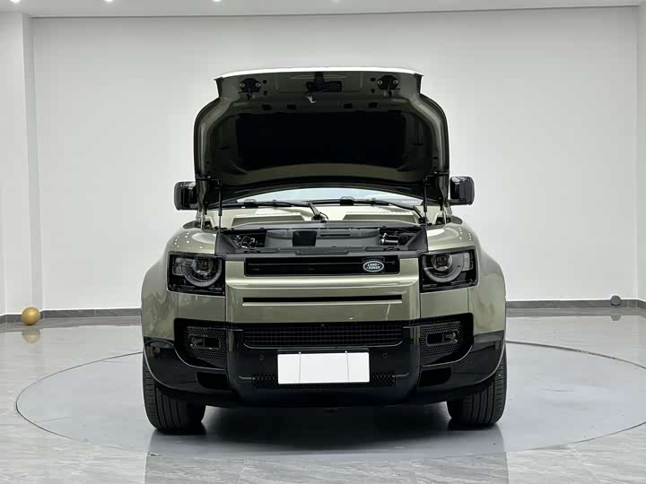 Land Rover Defender 2024 2024款 110 3.0T P400 X-DYNAMIC HSE