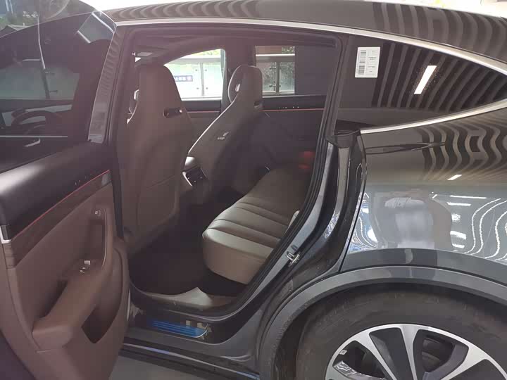 Luxeed R7 2025 2025款 增程 251km Max