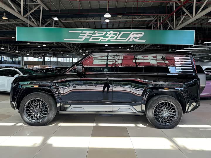 BYD Yangwang U8 2023 2023款 豪华版