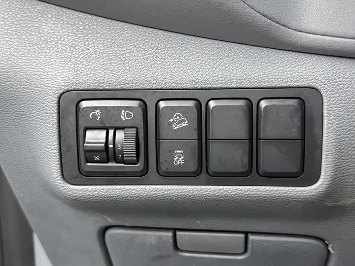 BAIC Beijing BJ40 2024 2024款 2.0T 全新刀锋英雄版 攀登者