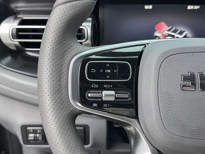 BAIC Beijing BJ40 2024 2024款 2.0T 全新刀锋英雄版 攀登者