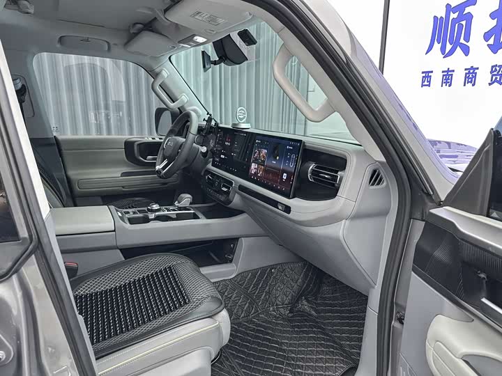 BAIC Beijing BJ40 2024 2024款 2.0T 全新刀锋英雄版 攀登者