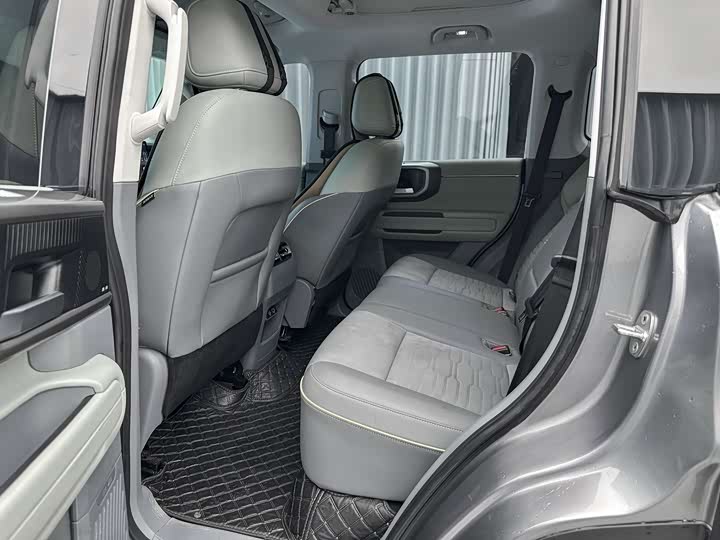 BAIC Beijing BJ40 2024 2024款 2.0T 全新刀锋英雄版 攀登者