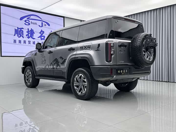 BAIC Beijing BJ40 2024 2024款 2.0T 全新刀锋英雄版 攀登者