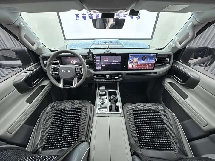 BAIC Beijing BJ40 2024 2024款 2.0T 全新刀锋英雄版 攀登者