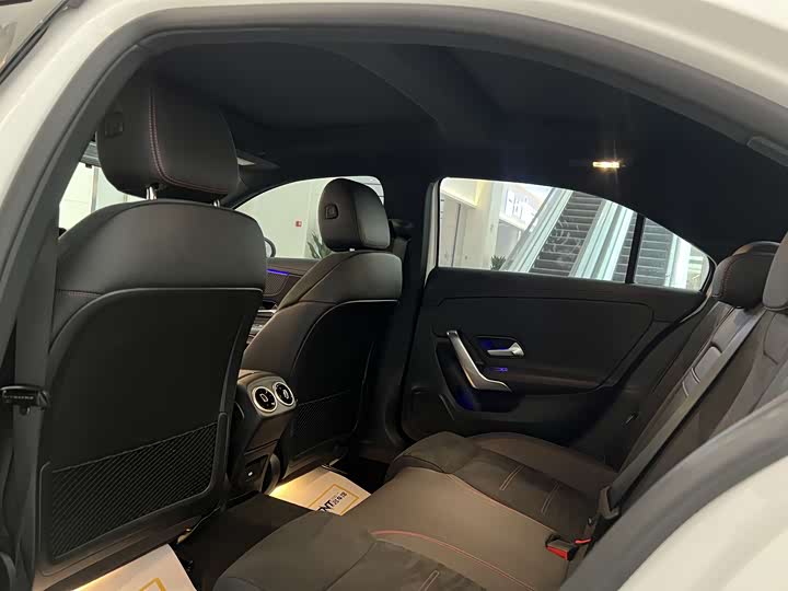Mercedes-Benz A-Class 2025 2025款 A 200 L 时尚型