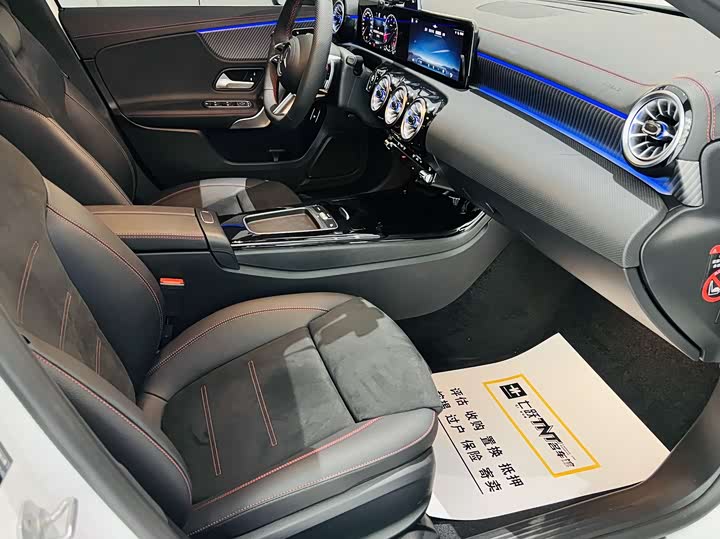 Mercedes-Benz A-Class 2025 2025款 A 200 L 时尚型