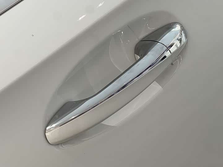 Mercedes-Benz A-Class 2025 2025款 A 200 L 时尚型