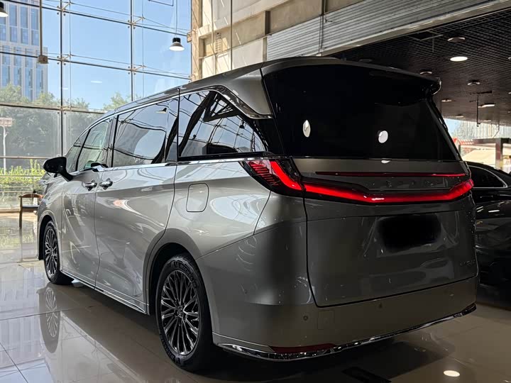 Lexus LM 2023 2023款 500h 六座尊崇版