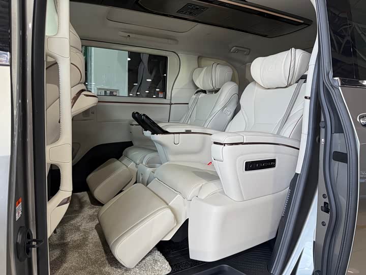 Lexus LM 2023 2023款 500h 六座尊崇版