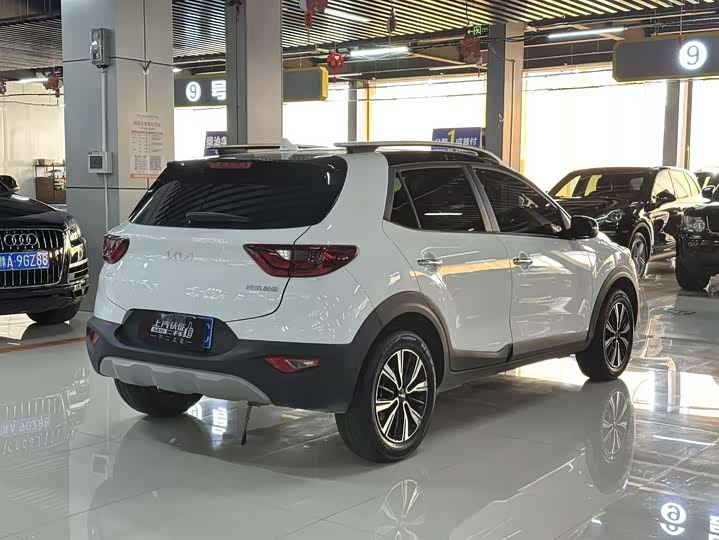 Kia KX1 2021 2021款 1.4L CVT天窗款