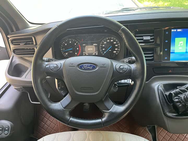 Ford Transit New 2021 2021款 2.2T手动物流车Pro短轴6座中顶国VI