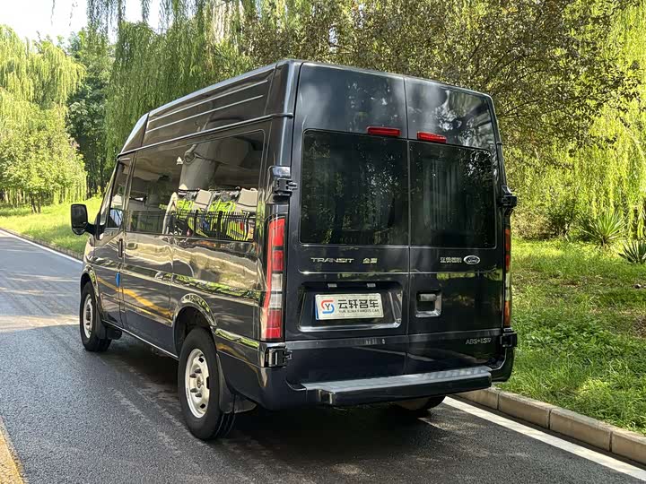 Ford Transit New 2021 2021款 2.2T手动物流车Pro短轴6座中顶国VI