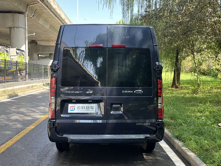 Ford Transit New 2021 2021款 2.2T手动物流车Pro短轴6座中顶国VI